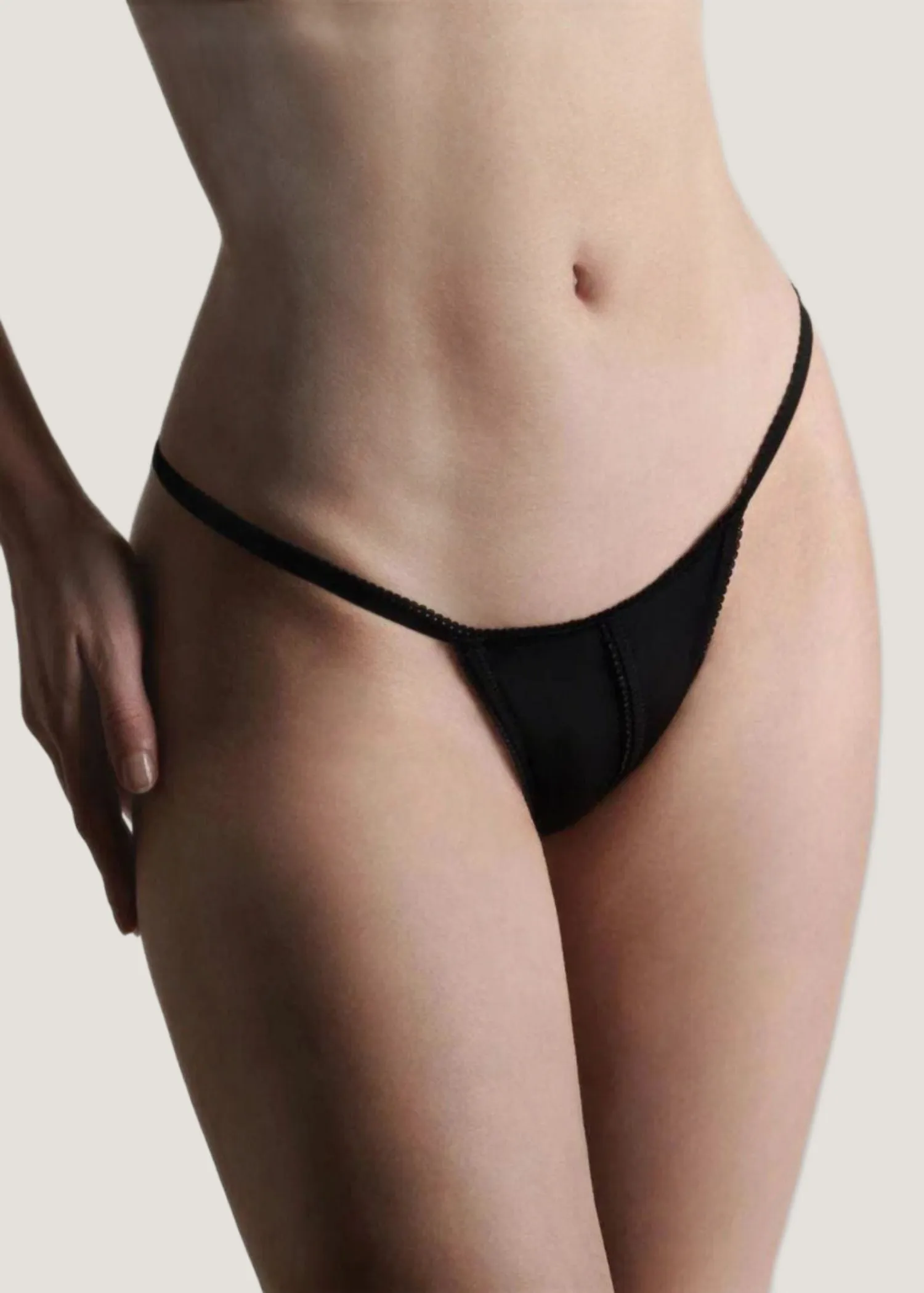 Le Petit Secret Openable Thong (Black)